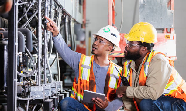 Best Local Electrician Companies  in Winfield, MO